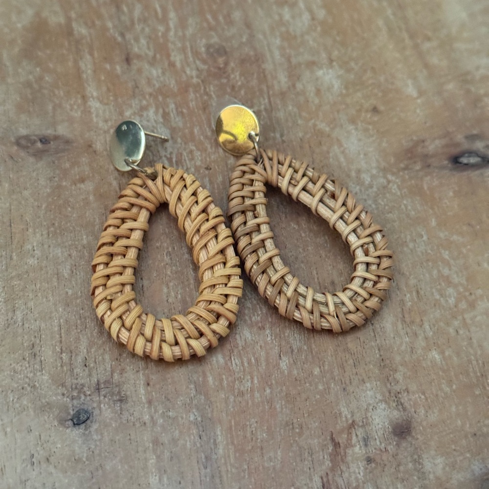 Wicker Rattan Earrings Boho Teardrop Lightweight Natural Straw Gold Post 2”